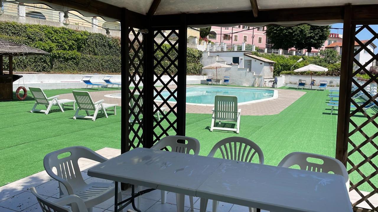 Tagliolo Monferrato Villa Ester מראה חיצוני תמונה